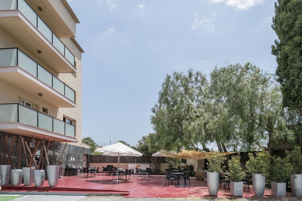 Hotel H Granollers Buitenkant foto